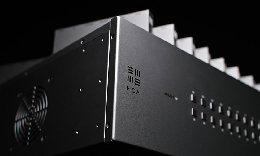 Crop of rear ports on MHUB S (16+16x16) 100A